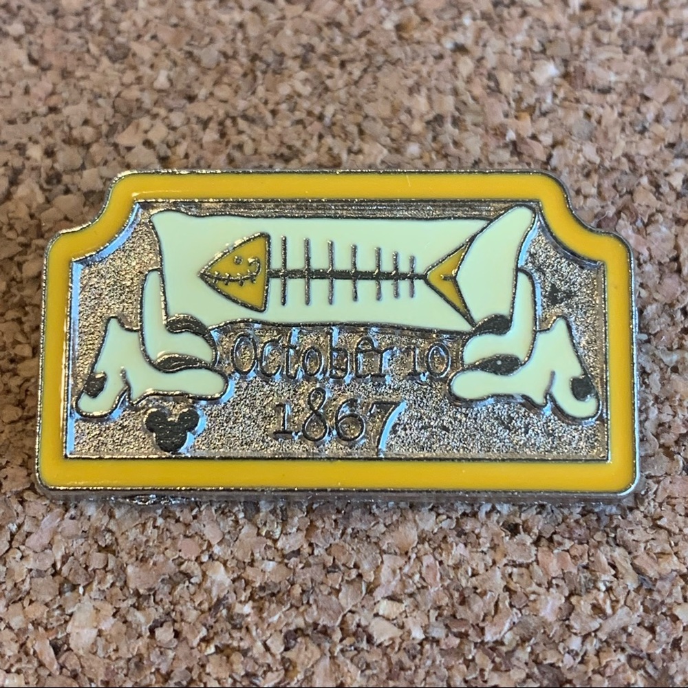 ♦️3 for $12✨Disney Hidden Mickey Trading Pin